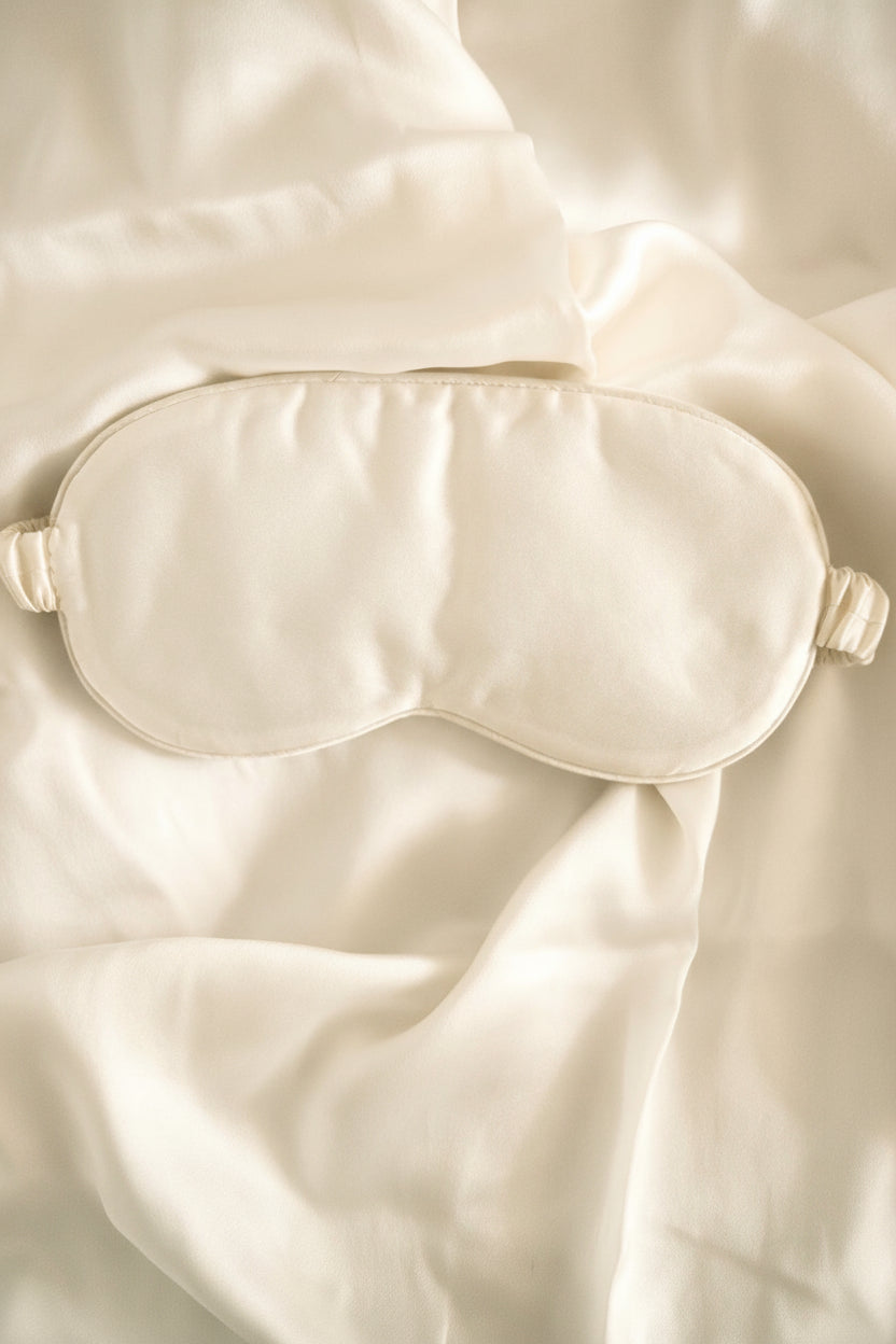 Sovmask i peace silk – detaljbild